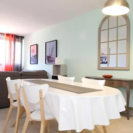 3 Pieces Moderne A Avec Garage Prive, Internet Et Equipements Complets - Fr-1-553-191 * בלרוק-לה-באינס