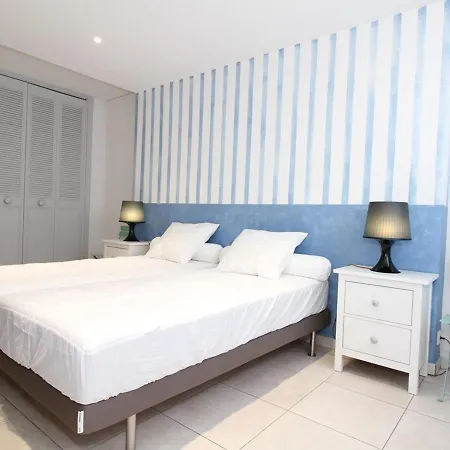 דירה 3 Pieces Moderne A Avec Garage Prive, Internet Et Equipements Complets - Fr-1-553-191 בלרוק-לה-באינס