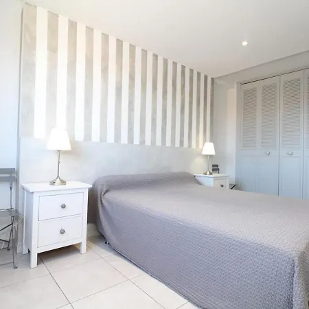 3 Pieces Moderne A Avec Garage Prive, Internet Et Equipements Complets - Fr-1-553-191 Apartment