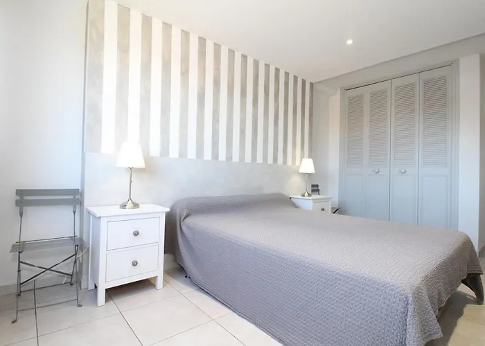 3 Pieces Moderne A Avec Garage Prive, Internet Et Equipements Complets - Fr-1-553-191 Apartament