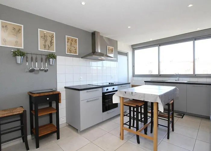 3 Pieces Moderne A Avec Garage Prive, Internet Et Equipements Complets - Fr-1-553-191 Apartament Balaruc-les-Bains