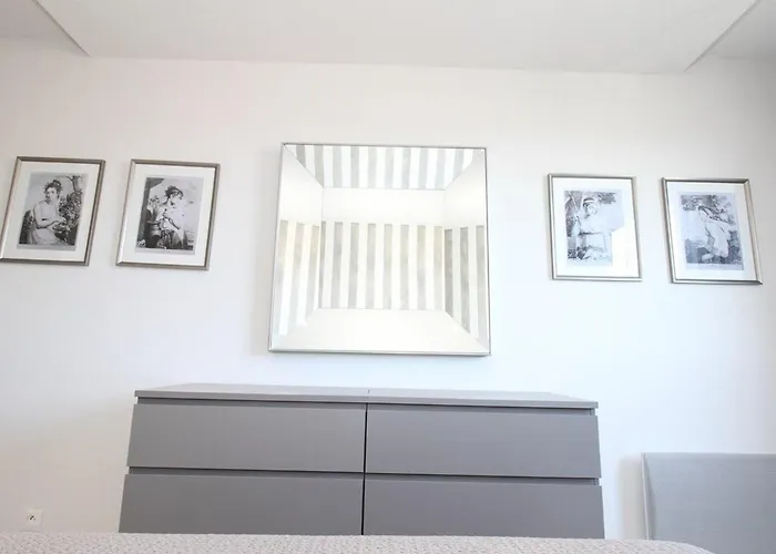 3 Pieces Moderne A Avec Garage Prive, Internet Et Equipements Complets - Fr-1-553-191 Balaruc-les-Bains