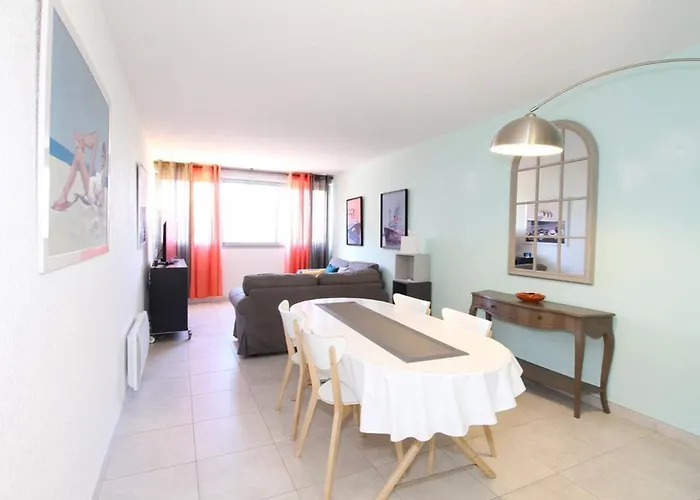 Apartament 3 Pieces Moderne A Avec Garage Prive, Internet Et Equipements Complets - Fr-1-553-191 *
