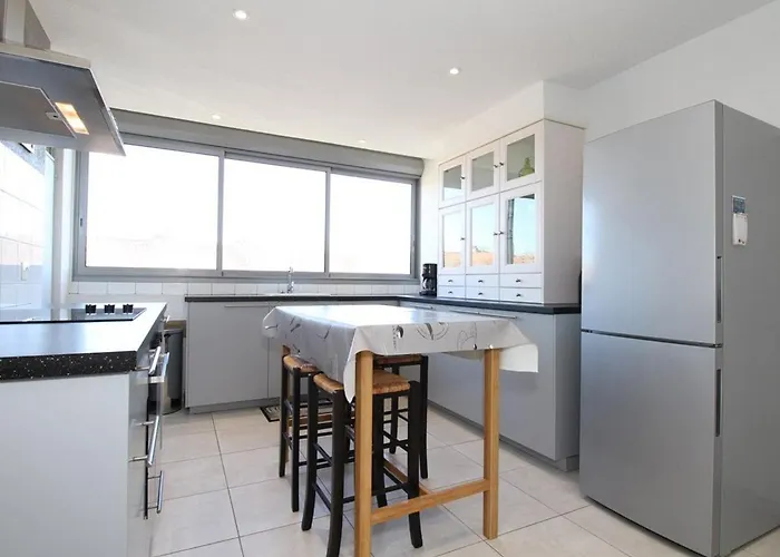 3 Pieces Moderne A Avec Garage Prive, Internet Et Equipements Complets - Fr-1-553-191 Apartament Balaruc-les-Bains